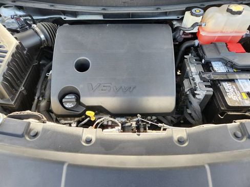 Used 2022 Chevrolet Traverse Premier w/ Redline Edition image 34