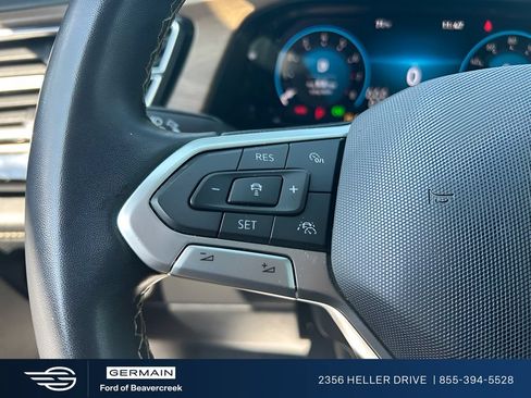 Used 2024 Volkswagen Atlas SE AWD/4WD image 19