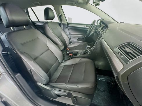 Used 2015 Volkswagen e-Golf SEL Premium FWD image 8