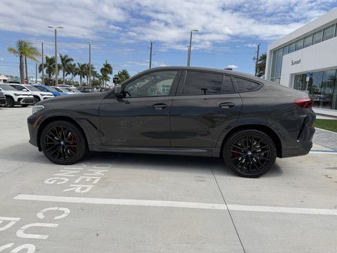 Used 2022 BMW X6 M50i w/ Executive Package image 6