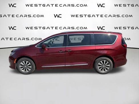 Used 2020 Chrysler Pacifica Touring-L Plus FWD image 11