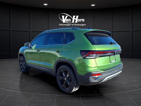 New 2025 Volkswagen Taos SEL image 54