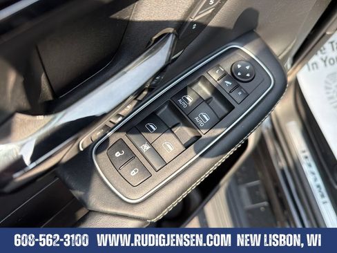 Used 2022 RAM 1500 Limited w/ Body Color Bumper Group AWD/4WD image 11