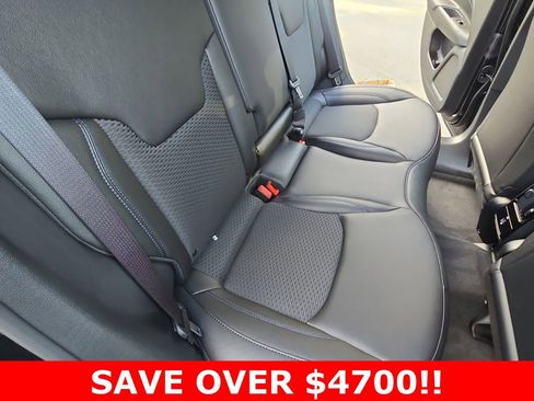 New 2025 Jeep Compass Latitude w/ Sun & Sound Group image 11