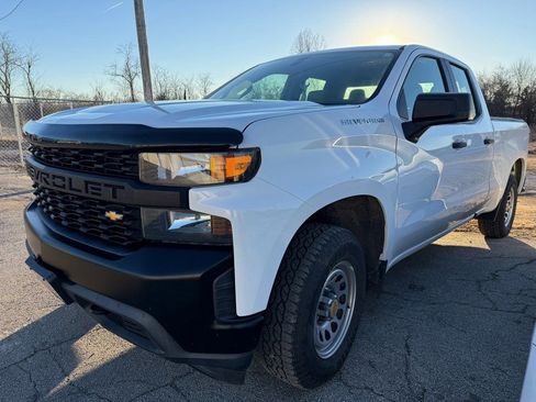 Used 2019 Chevrolet Silverado 1500 W/T image 2