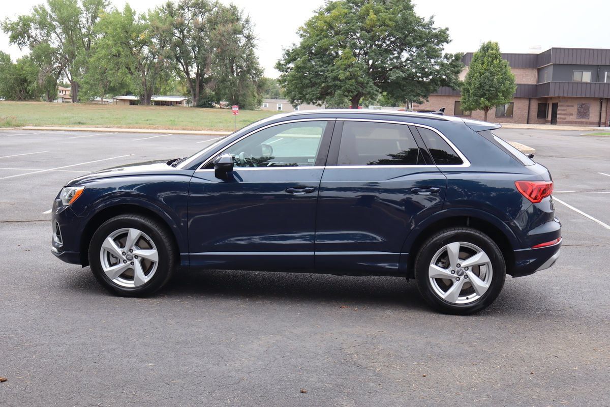 Used 2019 Audi Q3 2.0T Premium AWD/4WD image 9