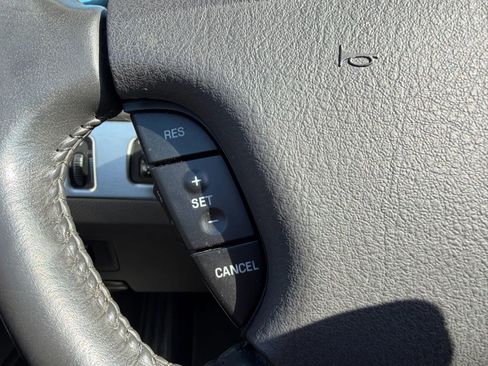 Used 2002 Ford Thunderbird image 47