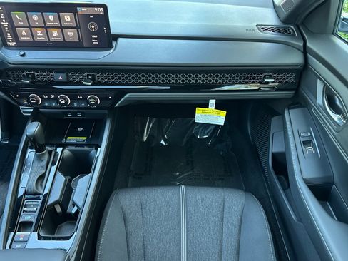 Used 2025 Honda Accord Sport image 23