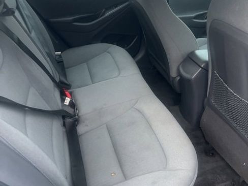 Used 2022 Hyundai Ioniq SE image 6