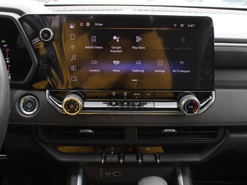 Used 2023 Chevrolet Colorado Trail Boss w/ Advanced Trailering Package image 10