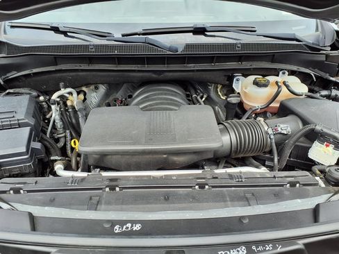 Used 2024 Chevrolet Tahoe LT AWD/4WD image 3