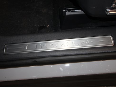 New 2026 Lincoln Nautilus Reserve image 6