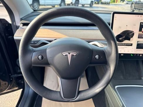 Used 2023 Tesla Model Y Long Range AWD/4WD image 12