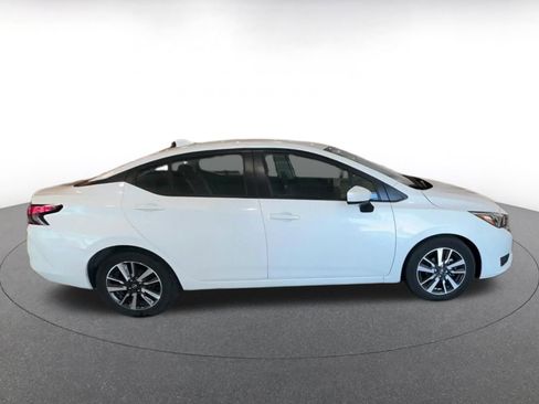 Used 2025 Nissan Versa SV FWD image 14