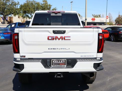 Used 2024 GMC Sierra 2500 Denali w/ Denali Reserve Package image 7