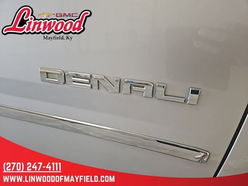 Used 2020 GMC Yukon Denali image 10