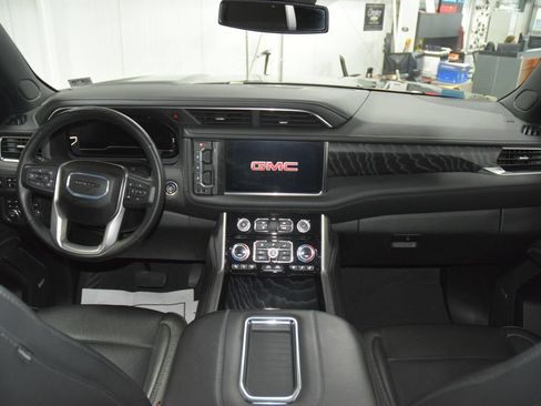 Used 2024 GMC Yukon XL Denali AWD/4WD image 33