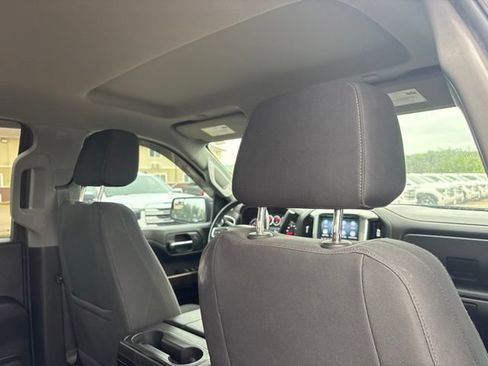 Used 2019 Chevrolet Silverado 1500 LT Trail Boss AWD/4WD image 33