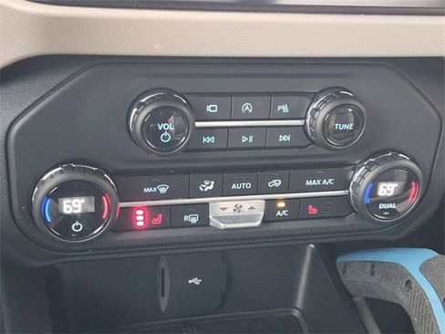 Used 2023 Ford Bronco Wildtrak image 26