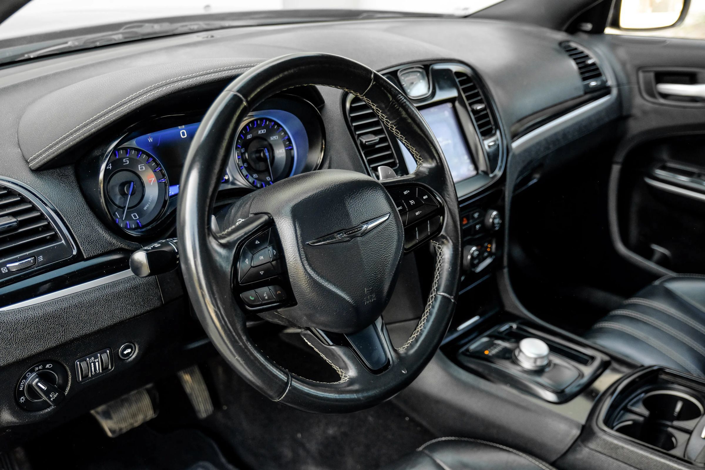 Used 2019 Chrysler 300 S RWD image 23