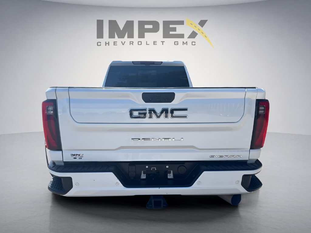 Used 2024 GMC Sierra 3500 Denali Ultimate AWD/4WD image 4