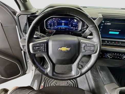 Used 2024 Chevrolet Silverado 2500 LT w/ Convenience Package AWD/4WD image 11