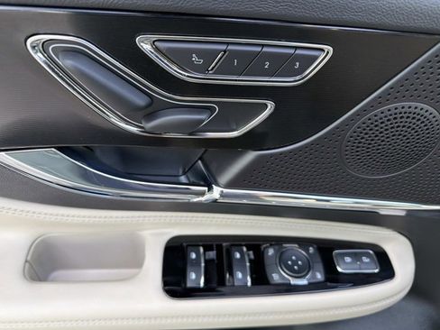 New 2026 Lincoln Corsair Premiere FWD image 10