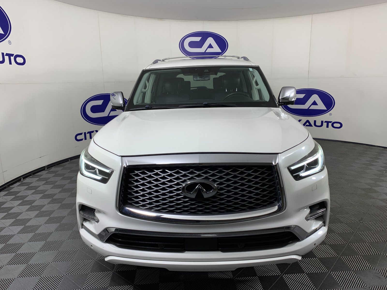 Used 2018 INFINITI QX80 4WD w/ Deluxe Technology Package image 9