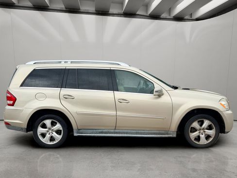 Used 2012 Mercedes-Benz GL 450 4MATIC image 4