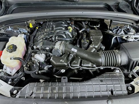 Used 2025 Jeep Grand Cherokee L Limited w/ Black Appearance Package image 9