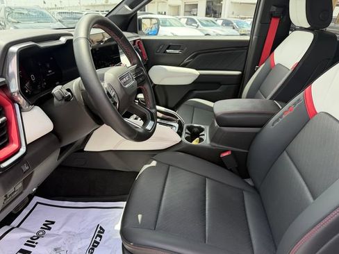 Used 2026 GMC Canyon AT4X AWD/4WD image 11