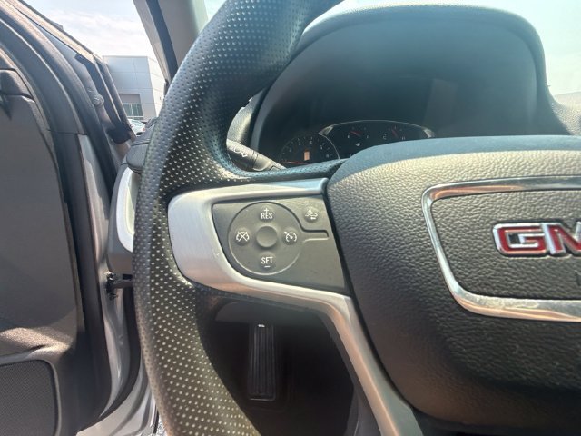 Used 2022 GMC Terrain SLE w/ Driver Convenience Package FWD image 23