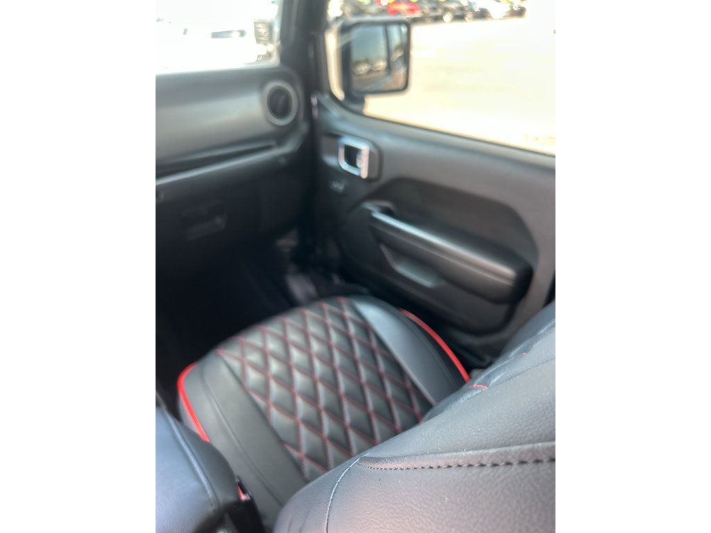 Used 2021 Jeep Gladiator Sport AWD/4WD image 12