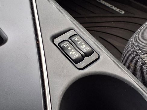 Certified 2025 Subaru Crosstrek 2.0i Premium image 14