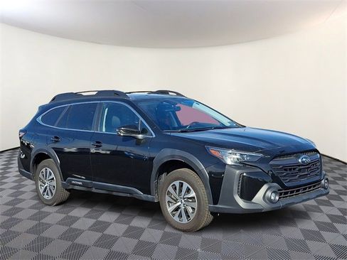 Used 2023 Subaru Outback Premium image 1