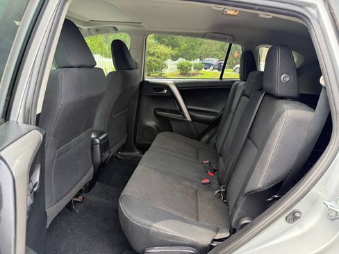 Used 2017 Toyota RAV4 XLE w/ Plus Extra Value Package AWD/4WD image 12
