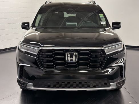 Certified 2025 Honda Pilot Elite image 6