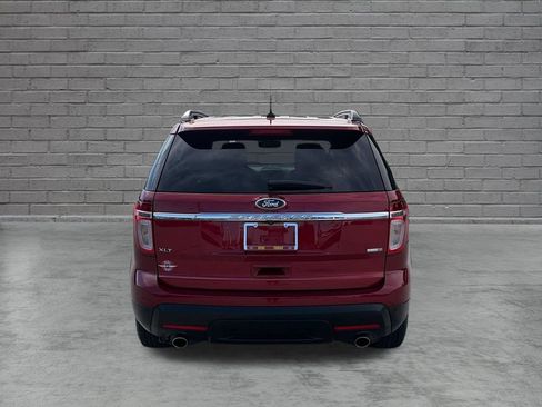 Used 2015 Ford Explorer XLT w/ Equipment Group 202B AWD/4WD image 5