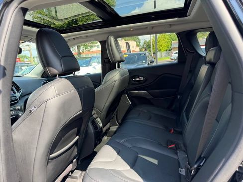 Used 2021 Jeep Cherokee Limited AWD/4WD image 27