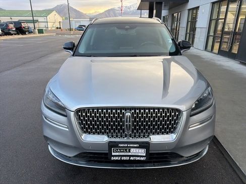 Used 2021 Lincoln Corsair Reserve w/ Equipment Group 201A image 2