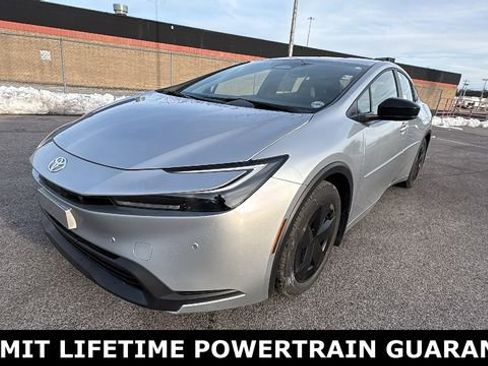 New 2026 Toyota Prius LE image 1