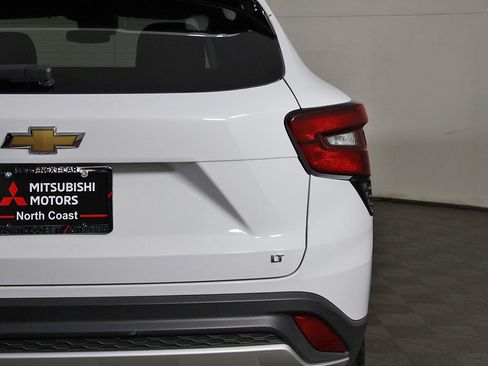 Used 2025 Chevrolet Trax LT w/ LT Convenience Package FWD image 15