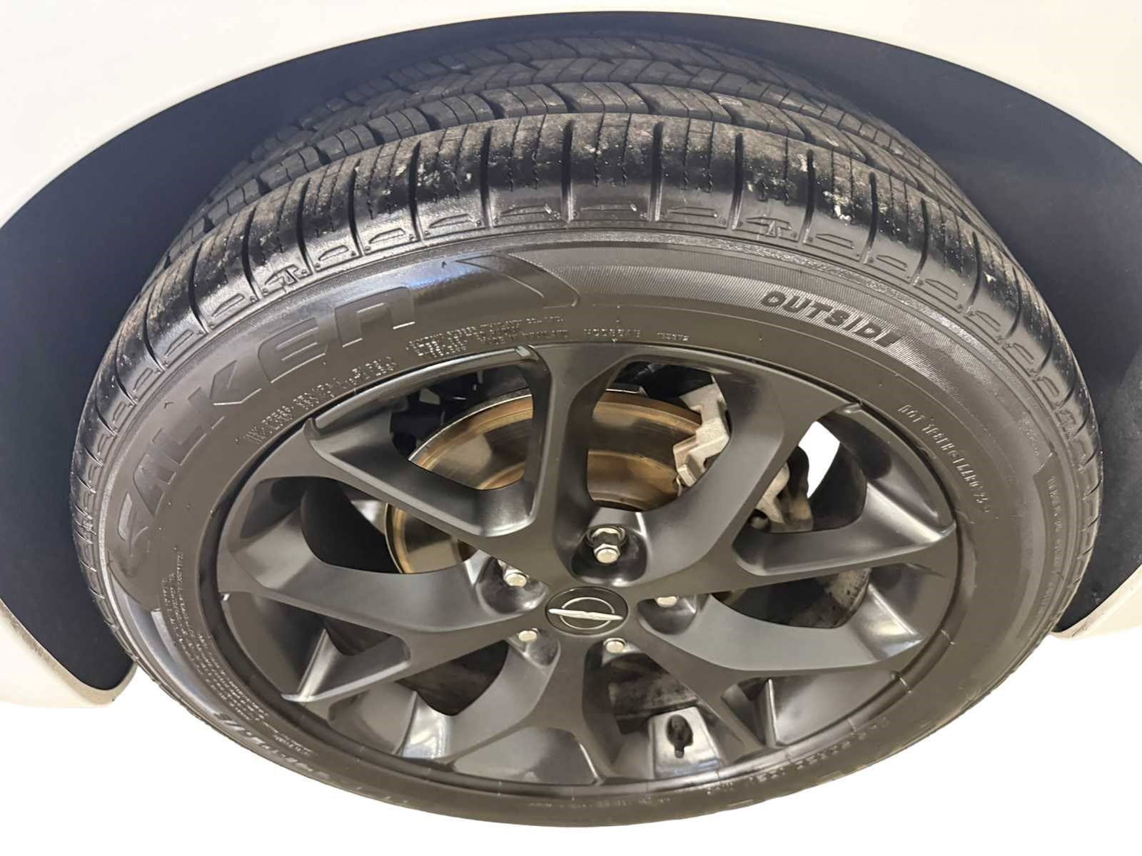 Used 2024 Chrysler Pacifica Limited w/ S Appearance Package FWD image 9