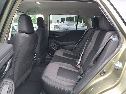 Certified 2025 Subaru Outback Premium AWD/4WD image 10
