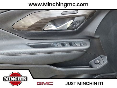 Used 2023 GMC Terrain SLT w/ Tech Package image 23