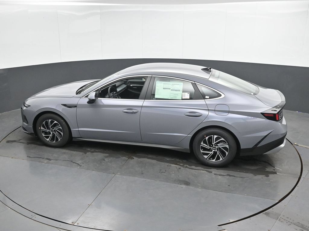 New 2026 Hyundai Sonata Blue FWD image 18