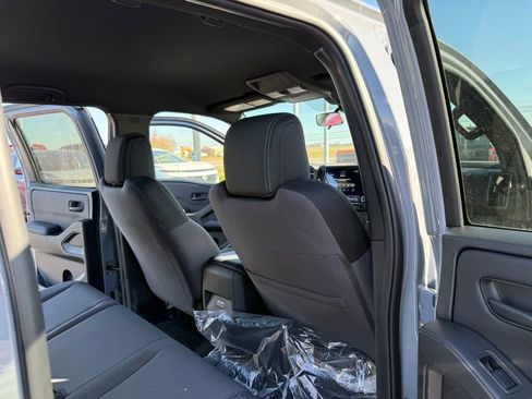 New 2026 Nissan Frontier SV w/ Tow Package image 18