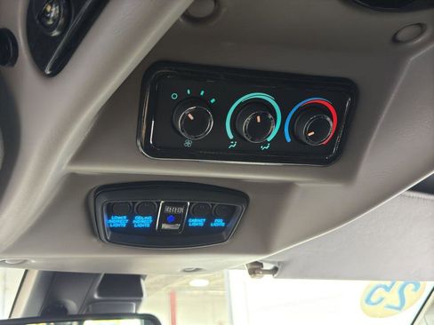 New 2025 GMC Savana 2500 image 23