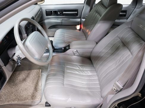 Used 1996 Chevrolet Impala SS RWD image 9