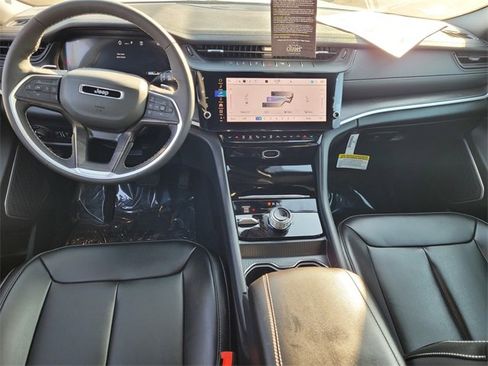 New 2026 Jeep Grand Cherokee Limited image 7